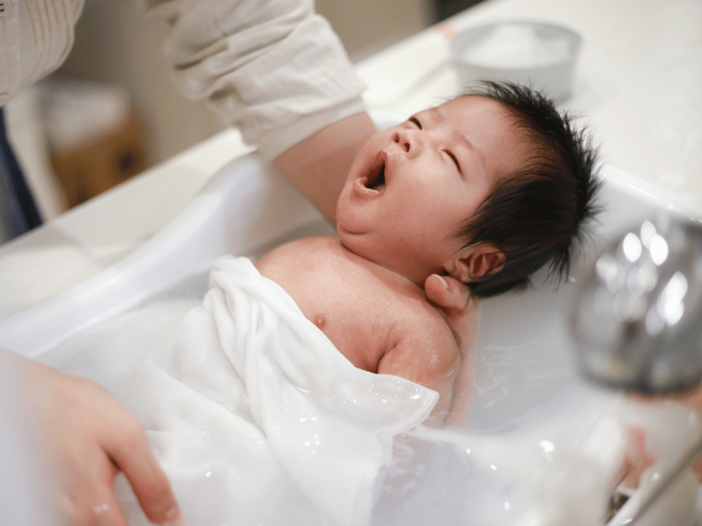 Banho do recém- nascido: Guia completo 2 banho do recém- nascido como dar com segurança, passo a passo.